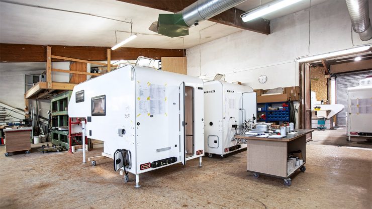 Produktion der THOKIE Wohnraumkabinen Halle